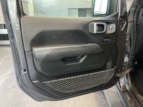 Used 2021 Jeep Wrangler Unlimited Sahara w/ Cold Weather Group image 14