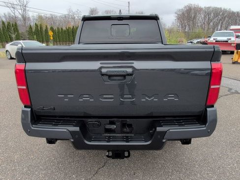 Used 2024 Toyota Tacoma TRD Sport w/ TRD Sport Premium Package AWD/4WD image 6