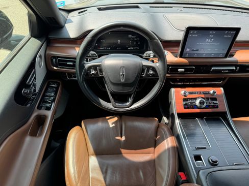 Used 2022 Lincoln Aviator Reserve w/ Equipment Group 201A RWD image 17