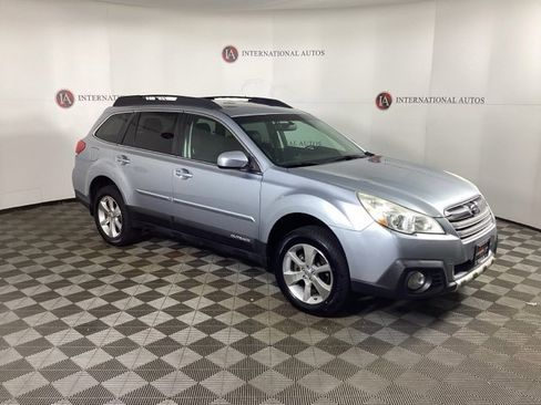 Used 2013 Subaru Outback 2.5i Limited w/ Moonroof Pkg image 3