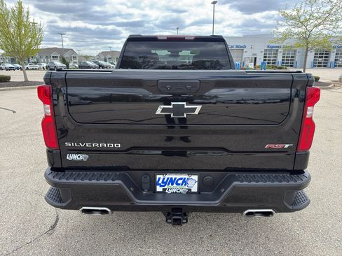Used 2023 Chevrolet Silverado 1500 RST w/ Z71 Off-Road Package AWD/4WD image 4