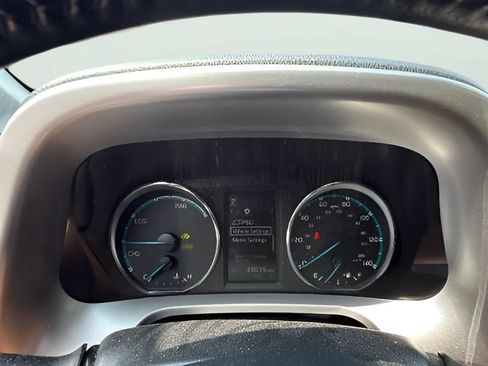 Used 2018 Toyota RAV4 Limited w/ Advanced Technology Package AWD/4WD image 20