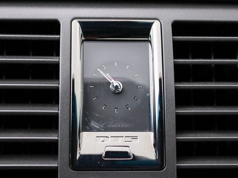 Used 2011 Cadillac DTS Premium FWD image 30