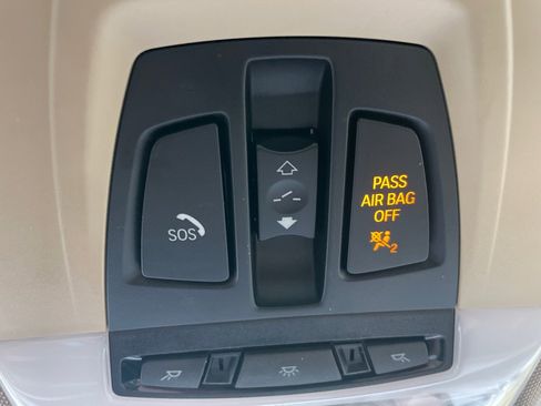 Used 2013 BMW 320i Sedan image 24