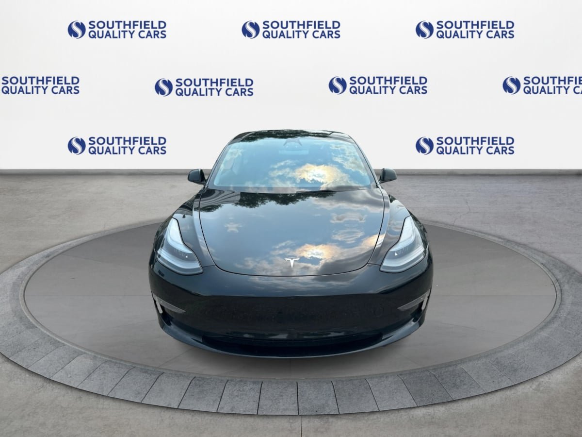 Used 2022 Tesla Model 3 Long Range AWD/4WD image 9