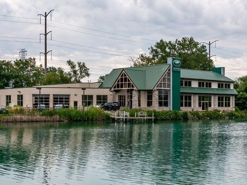 Certified 2025 Land Rover Discovery Sport Dynamic SE image 27