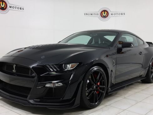 Used 2020 Ford Mustang Shelby GT500 w/ Technology Package RWD image 5
