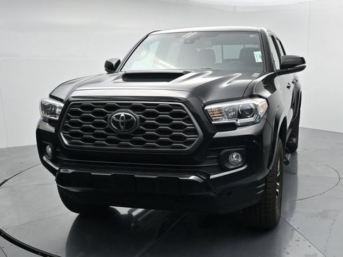 Used 2023 Toyota Tacoma TRD Sport AWD/4WD image 3