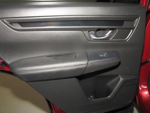 Used 2025 Honda CR-V EX image 12