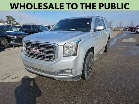 Used 2018 GMC Yukon XL SLT w/ Open Road Package image 3