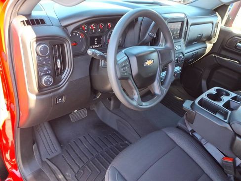 Used 2025 Chevrolet Silverado 2500 Custom w/ Custom Convenience Package image 9