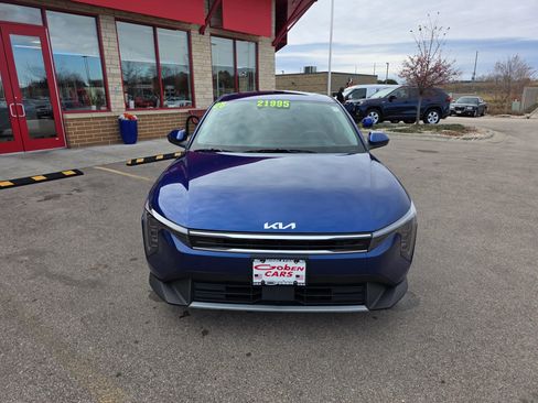 Used 2025 Kia K4 EX image 2