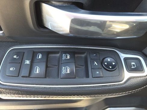 Used 2021 RAM 2500 Laramie w/ Night Edition image 21