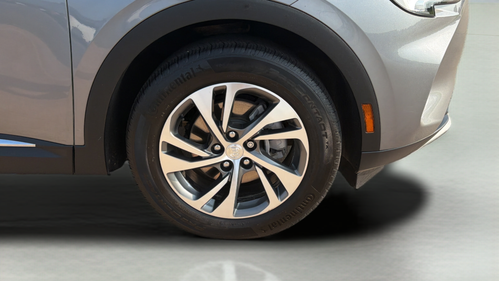 Used 2021 Buick Envision Essence AWD/4WD image 29