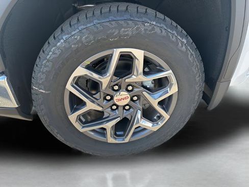 New 2026 GMC Sierra 1500 SLE w/ X31 Off-Road Package image 10