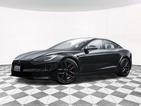 Used 2023 Tesla Model S Plaid image 2