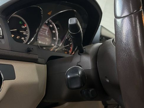 Used 2010 Mercedes-Benz C 300 4MATIC Sedan image 18