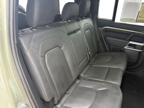 Used 2024 Land Rover Defender 110 SE AWD/4WD image 17