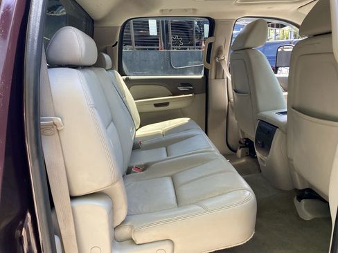 Used 2008 GMC Sierra 2500 SLT w/ Sun And Navigation Package AWD/4WD image 17