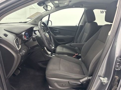 Used 2020 Chevrolet Trax LT w/ LPO, Protection Package image 19