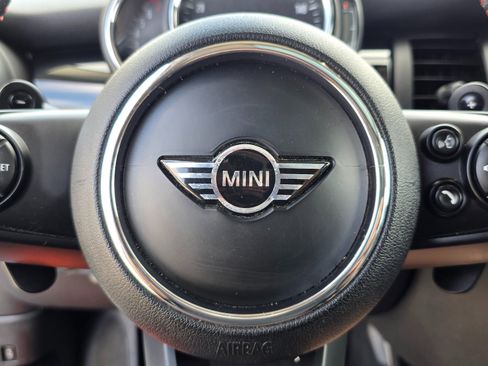 Used 2019 MINI Cooper S image 34