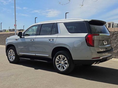 Used 2025 GMC Yukon Denali image 7