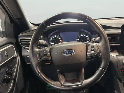 Used 2020 Ford Explorer XLT w/ Equipment Group 202A image 22