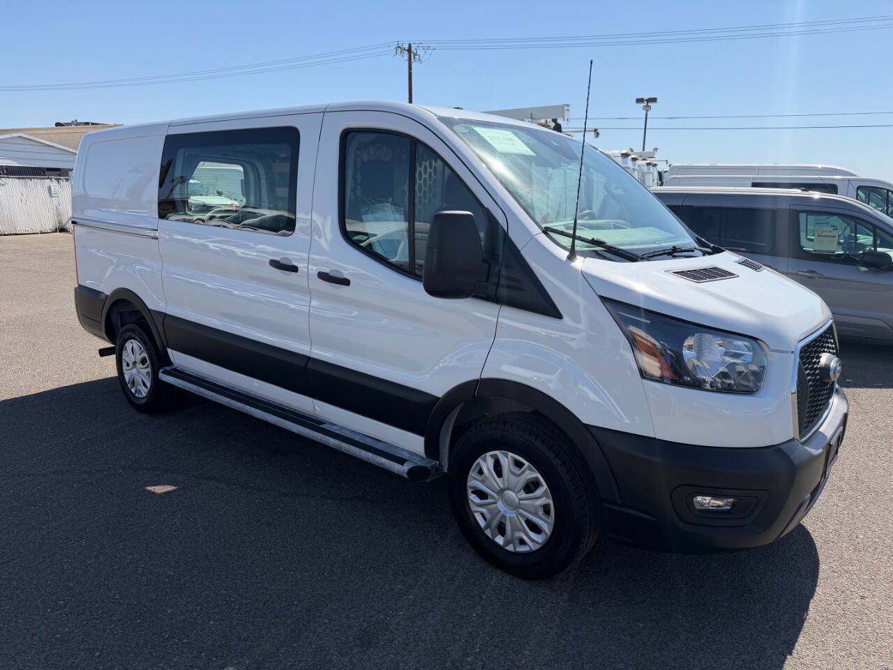 Used 2025 Ford Transit 250 Low Roof w/ Exterior Upgrade Package RWD image 5