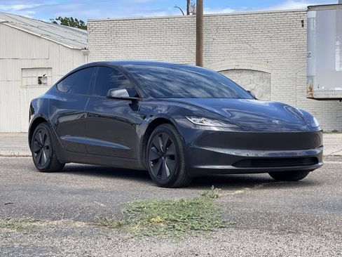 Used 2025 Tesla Model 3 Long Range RWD image 1