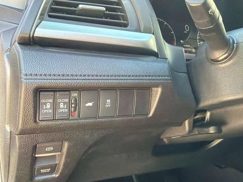 Certified 2025 Honda Odyssey EX-L image 36