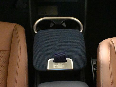 Used 2025 MINI Cooper Countryman S w/ Comfort Package Max image 26