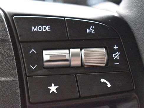 Certified 2025 Kia K4 EX image 26