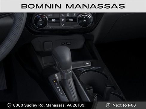 New 2025 Chevrolet Trax LT image 23