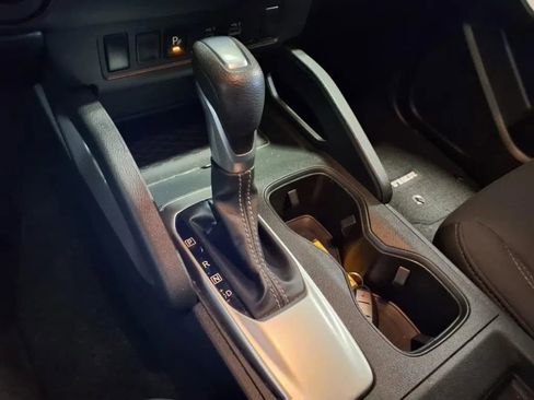 Used 2022 Nissan Frontier SV w/ Technology Package image 24