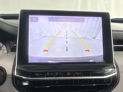 Used 2024 Jeep Compass Limited image 25