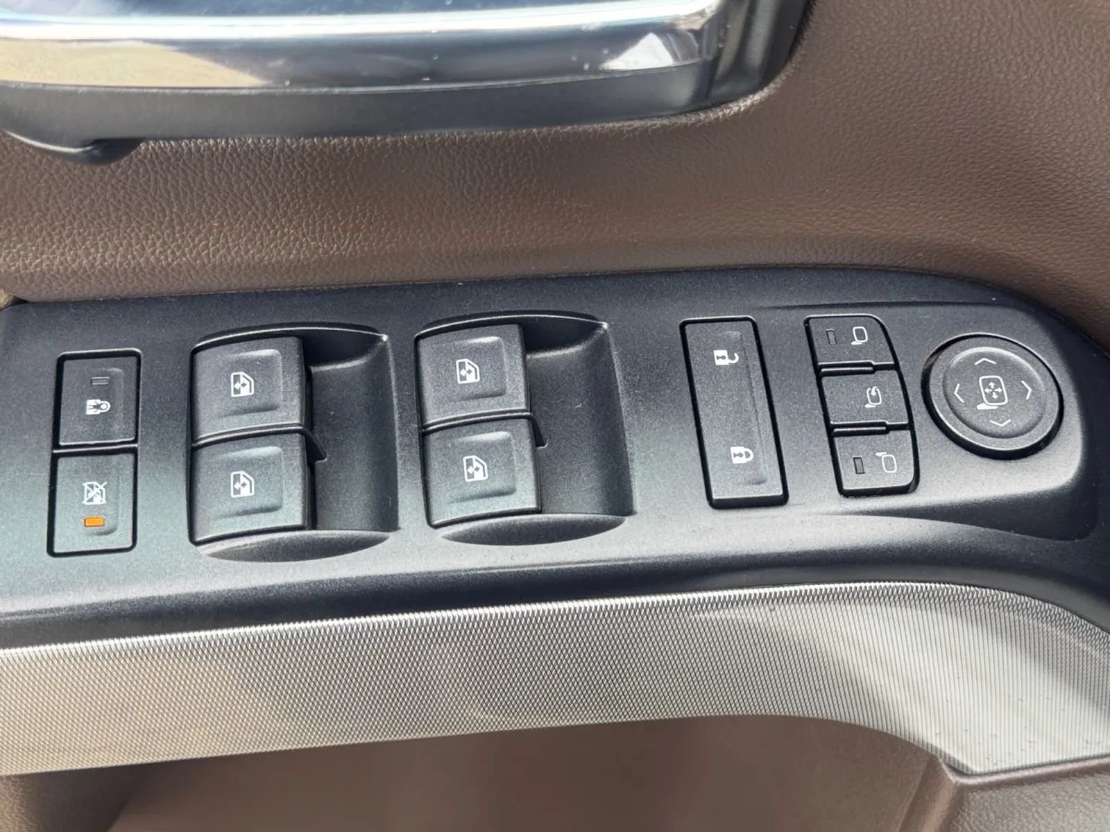 Used 2018 Chevrolet Silverado 1500 LTZ Z71 AWD/4WD image 20