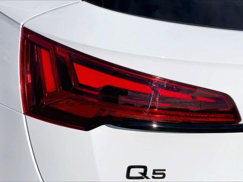 Used 2024 Audi Q5 2.0T Premium w/ Summer of Audi Package image 28