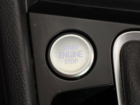 Used 2023 Volkswagen Jetta SE FWD image 25