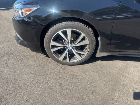 Used 2017 Nissan Maxima Platinum FWD image 19