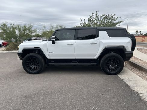 Used 2025 GMC Hummer EV 2X image 6