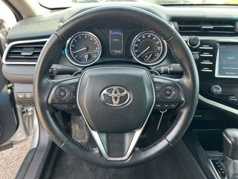 Used 2018 Toyota Camry SE image 16