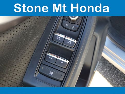 Used 2023 Subaru Impreza 2.0i Limited image 20