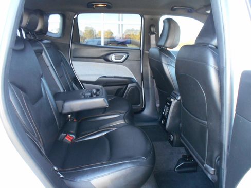 Certified 2024 Jeep Compass Latitude image 23