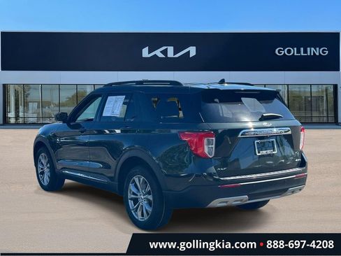 Used 2022 Ford Explorer XLT w/ Equipment Group 202A AWD/4WD image 4