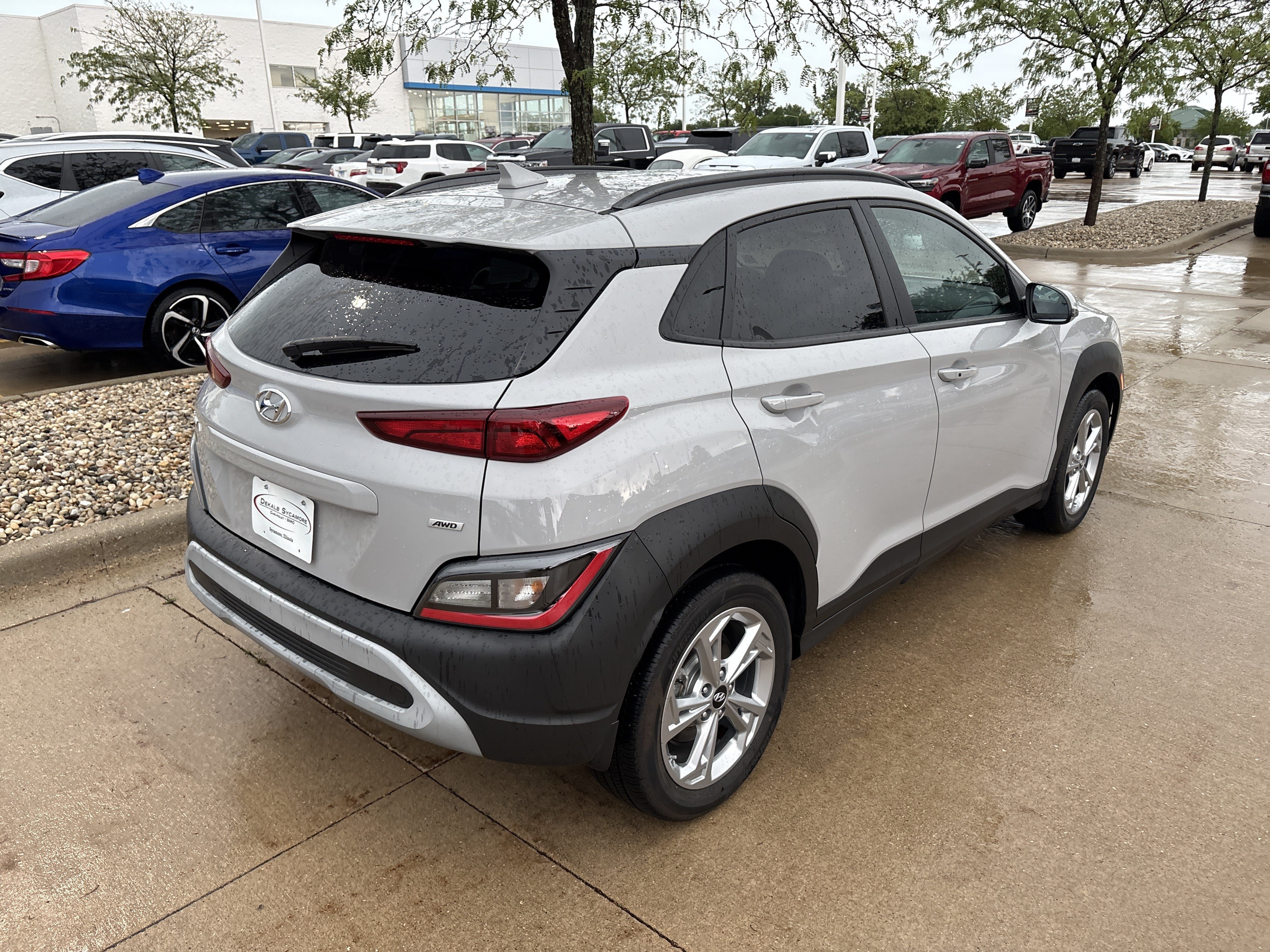 Used 2023 Hyundai Kona SEL AWD/4WD image 14