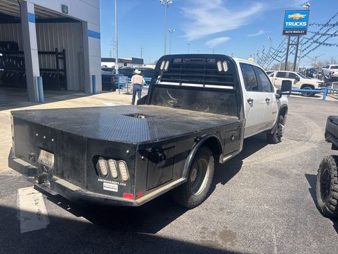 Used 2024 Chevrolet Silverado 3500 W/T w/ WT Convenience Package image 4