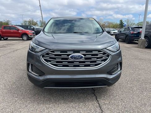 Used 2022 Ford Edge Titanium w/ Class II Trailer Tow Package image 2