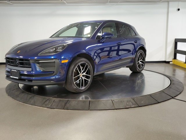 Used 2023 Porsche Macan AWD/4WD image 5