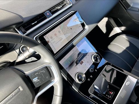 Certified 2023 Land Rover Range Rover Velar R-Dynamic S AWD/4WD image 32