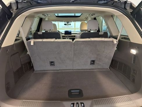 Used 2023 Lincoln Aviator AWD w/ Premium Package image 17